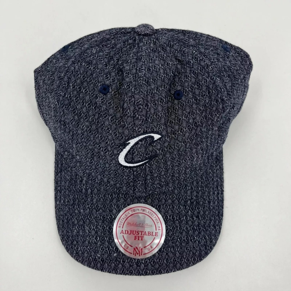 Mitchell & Ness Cleveland Cavaliers Strapback Hat Adult One Size Gray‎ Cavs NWT